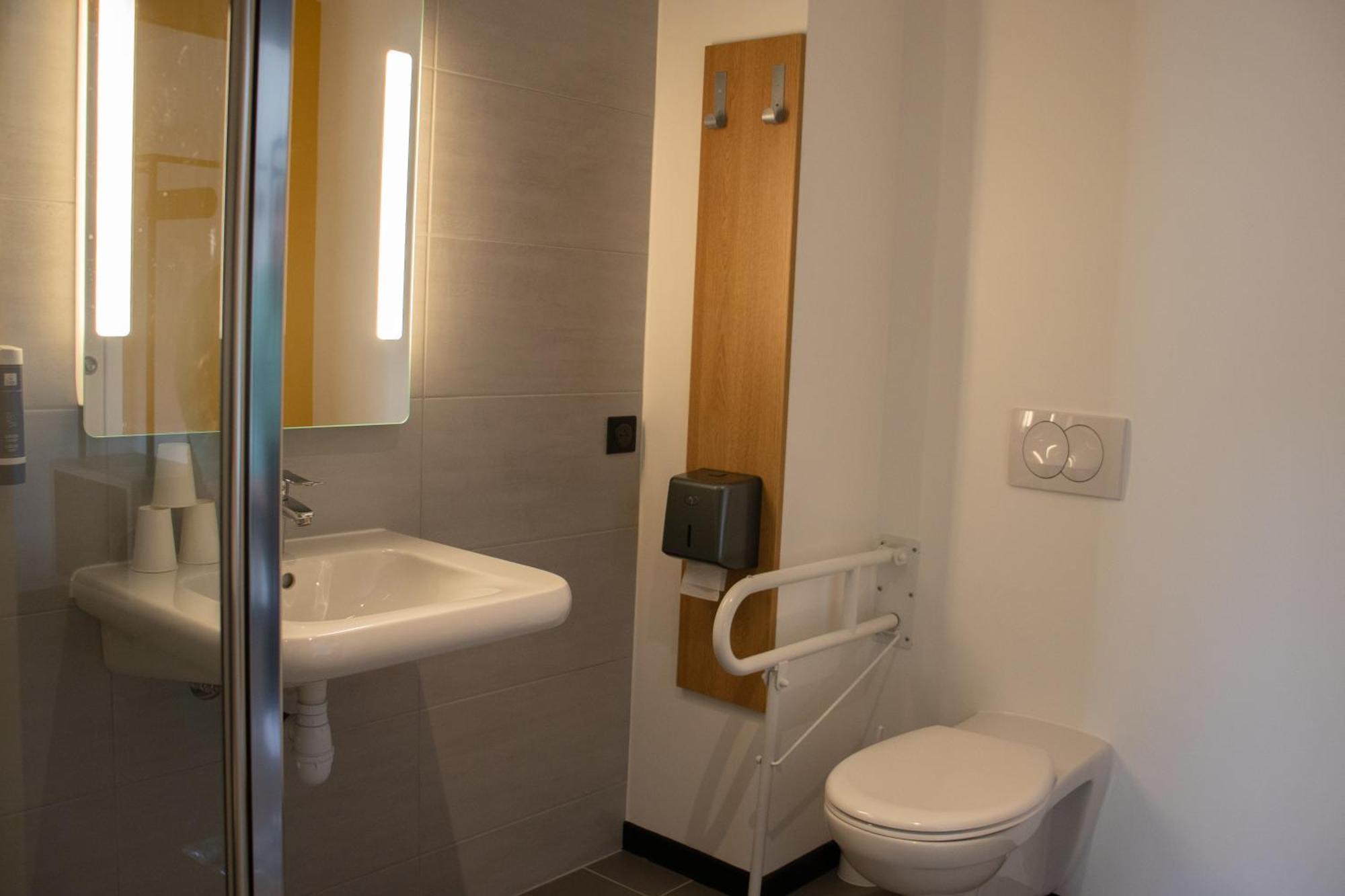 B&B HOTEL Le Puy-en-Velay Vals-pres-le-Puy Exterior foto